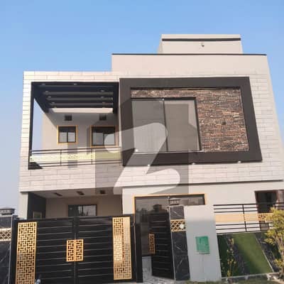 بحریہ آرچرڈ فیز 1 - ایسٹرن ایکسٹینشن بحریہ آرچرڈ فیز 1,بحریہ آرچرڈ,لاہور میں 3 کمروں کا 5 مرلہ مکان 1.77 کروڑ میں برائے فروخت۔ بحریہ آرچرڈ فیز 1 - ایسٹرن ایکسٹینشن بحریہ آرچرڈ فیز 1,بحریہ آرچرڈ,لاہور میں 3 کمروں کا 5 مرلہ مکان 1.77 کروڑ میں برائے فروخت۔