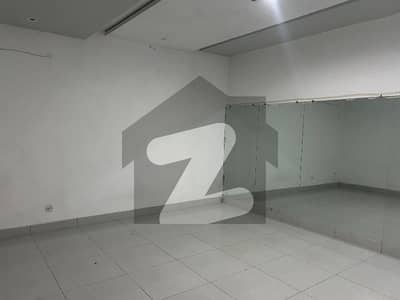 ڈی ایچ اے فیز 1 ڈیفنس (ڈی ایچ اے),لاہور میں 5 کمروں کا 1 کنال مکان 2.25 لاکھ میں کرایہ پر دستیاب ہے۔