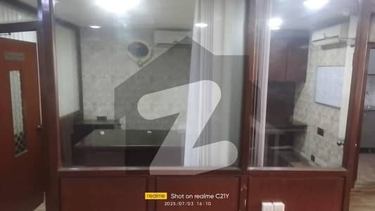 RENT FOR OFFICE Sami Furnished 1200 Sq Feet Main Shara E Fasail RENT DEMAND 2 LAC 50 THOUSEND PER Negotiable Car Parking Lift And Stand By Generator This Building Is Near KABABJEE