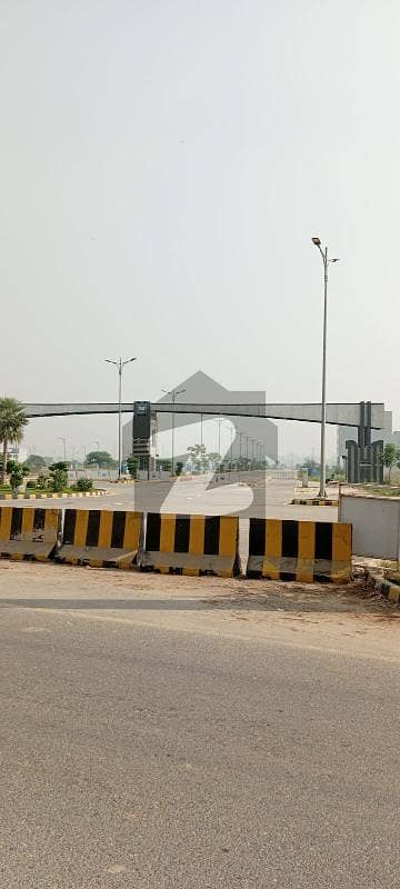 ڈی ایچ اے فیز 8 - بلاک زیڈ 5 ڈی ایچ اے فیز 8,ڈی ایچ اے ڈیفینس,لاہور میں 5 مرلہ رہائشی پلاٹ 69.0 لاکھ میں برائے فروخت۔ ڈی ایچ اے فیز 8 - بلاک زیڈ 5 ڈی ایچ اے فیز 8,ڈی ایچ اے ڈیفینس,لاہور میں 5 مرلہ رہائشی پلاٹ 69.0 لاکھ میں برائے فروخت۔