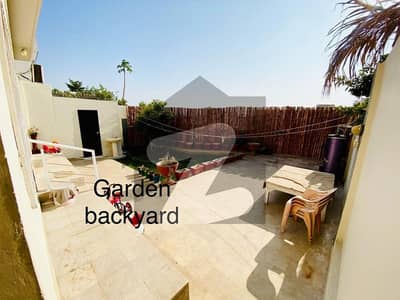 گلستانِِ جوہر ۔ بلاک 3 گلستانِ جوہر,کراچی میں 9 کمروں کا 10 مرلہ مکان 6.75 کروڑ میں برائے فروخت۔ گلستانِِ جوہر ۔ بلاک 3 گلستانِ جوہر,کراچی میں 9 کمروں کا 10 مرلہ مکان 6.75 کروڑ میں برائے فروخت۔