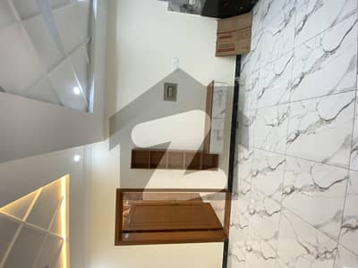 ڈی ۔ 12 اسلام آباد میں 1 کمرے کا 10 مرلہ کمرہ 25.0 ہزار میں کرایہ پر دستیاب ہے۔