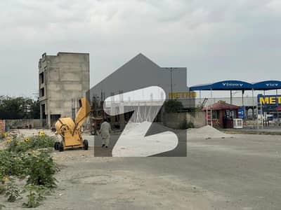 ڈیوائن گارڈنز لاہور میں 4 مرلہ عمارت 7.5 کروڑ میں برائے فروخت۔ ڈیوائن گارڈنز لاہور میں 4 مرلہ عمارت 7.5 کروڑ میں برائے فروخت۔