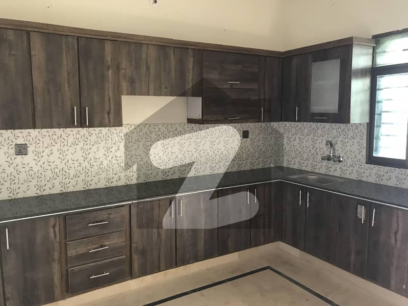 سعدی ٹاؤن سکیم 33,کراچی میں 3 کمروں کا 6 مرلہ زیریں پورشن 52.0 ہزار میں کرایہ پر دستیاب ہے۔