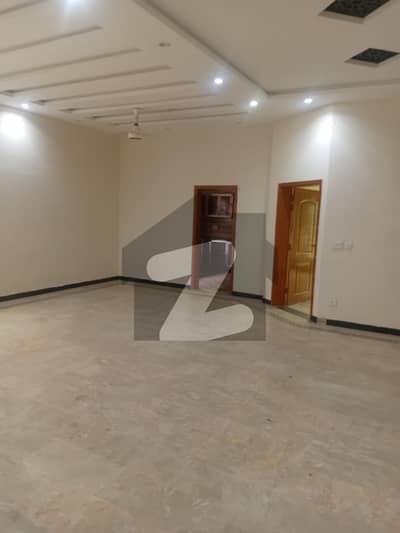 1 Kanal With Basement Commercial House Use Available For Rent 1 Kanal With Basement Commercial House Use Available For Rent
