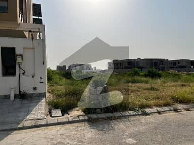 ڈی ایچ اے فیز 8 ایکسٹینشن ڈی ایچ اے فیز 8,ڈی ایچ اے ڈیفینس,کراچی میں 1 کنال رہائشی پلاٹ 5.4 کروڑ میں برائے فروخت۔ ڈی ایچ اے فیز 8 ایکسٹینشن ڈی ایچ اے فیز 8,ڈی ایچ اے ڈیفینس,کراچی میں 1 کنال رہائشی پلاٹ 5.4 کروڑ میں برائے فروخت۔