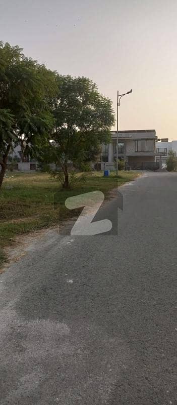 1 Kanal Plot For Sale In DHA Phase 8 V Block Lahore | Ideal Location | 2.95 Crore Only