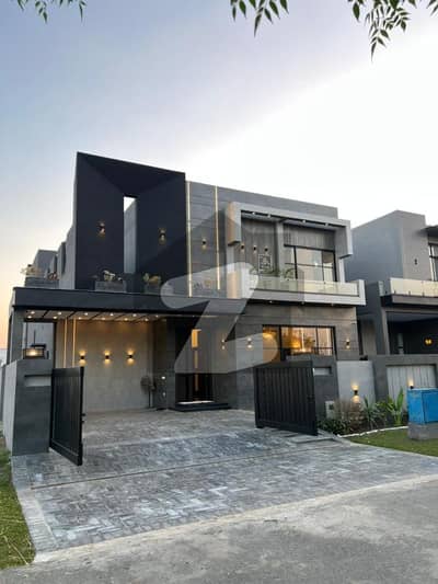 ڈی ایچ اے فیز 7 - بلاک یو فیز 7,ڈیفنس (ڈی ایچ اے),لاہور میں 5 کمروں کا 1 کنال مکان 8.9 کروڑ میں برائے فروخت۔ ڈی ایچ اے فیز 7 - بلاک یو فیز 7,ڈیفنس (ڈی ایچ اے),لاہور میں 5 کمروں کا 1 کنال مکان 8.9 کروڑ میں برائے فروخت۔