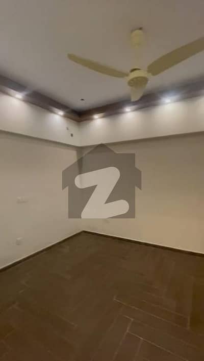2000 Square Feet Flat available for rent in Shaheed Millat Road if you hurry