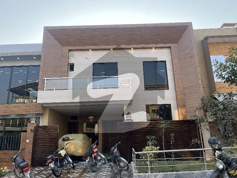 Top Location 1 Unit Designer House For Sale