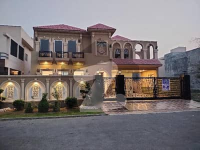 پی سی ایس آئی آر ہاؤسنگ سکیم فیز 2 پی سی ایس آئی آر ہاؤسنگ سکیم,لاہور میں 5 کمروں کا 1 کنال مکان 8.3 کروڑ میں برائے فروخت۔ پی سی ایس آئی آر ہاؤسنگ سکیم فیز 2 پی سی ایس آئی آر ہاؤسنگ سکیم,لاہور میں 5 کمروں کا 1 کنال مکان 8.3 کروڑ میں برائے فروخت۔