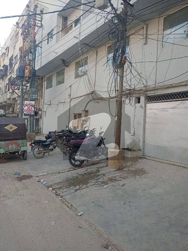 شاہراہِ قائدین کراچی میں 2 کنال عمارت 27.0 لاکھ میں کرایہ پر دستیاب ہے۔ شاہراہِ قائدین کراچی میں 2 کنال عمارت 27.0 لاکھ میں کرایہ پر دستیاب ہے۔