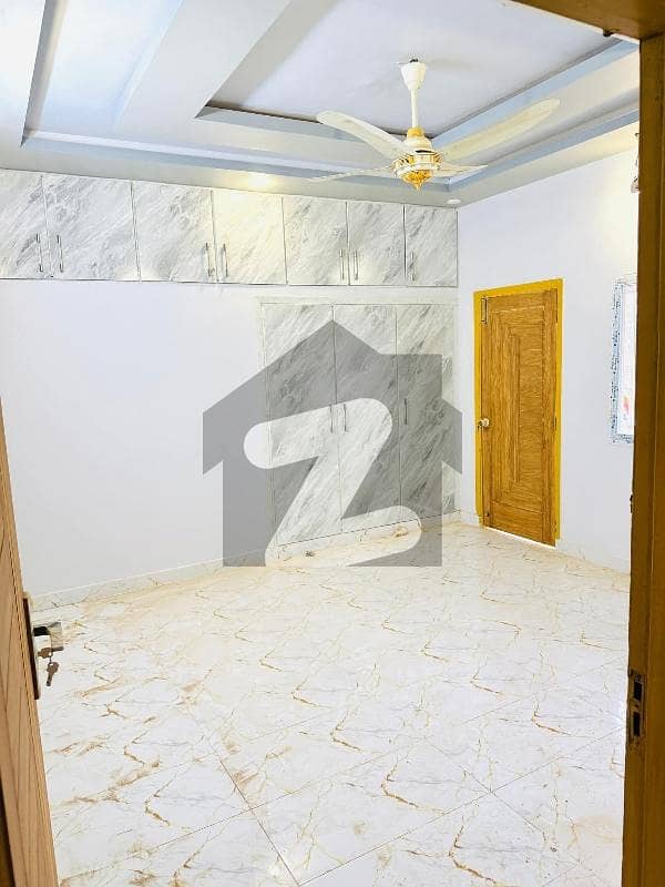 کلفٹن ۔ بلاک 9 کلفٹن,کراچی میں 3 کمروں کا 8 مرلہ فلیٹ 3.25 کروڑ میں برائے فروخت۔ کلفٹن ۔ بلاک 9 کلفٹن,کراچی میں 3 کمروں کا 8 مرلہ فلیٹ 3.25 کروڑ میں برائے فروخت۔