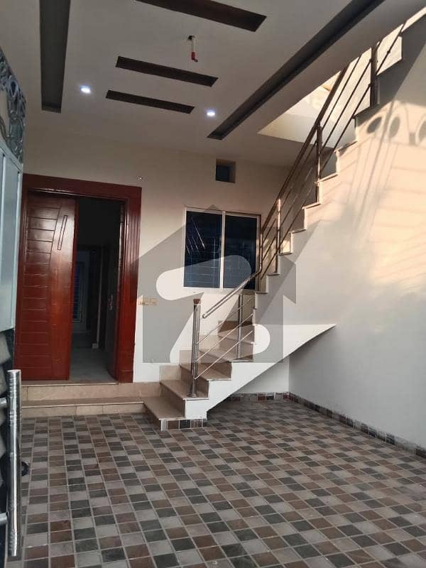 نشرح ولاز لاہور روڈ,سرگودھا میں 4 کمروں کا 4 مرلہ مکان 1.75 کروڑ میں برائے فروخت۔