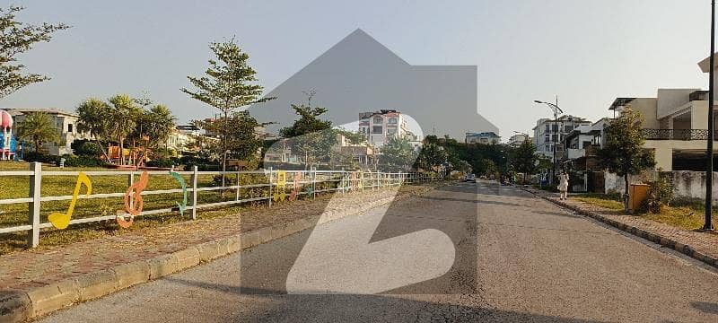 بحریہ انکلیو بحریہ ٹاؤن,اسلام آباد میں 10 مرلہ رہائشی پلاٹ 1.0 کروڑ میں برائے فروخت۔ بحریہ انکلیو بحریہ ٹاؤن,اسلام آباد میں 10 مرلہ رہائشی پلاٹ 1.0 کروڑ میں برائے فروخت۔