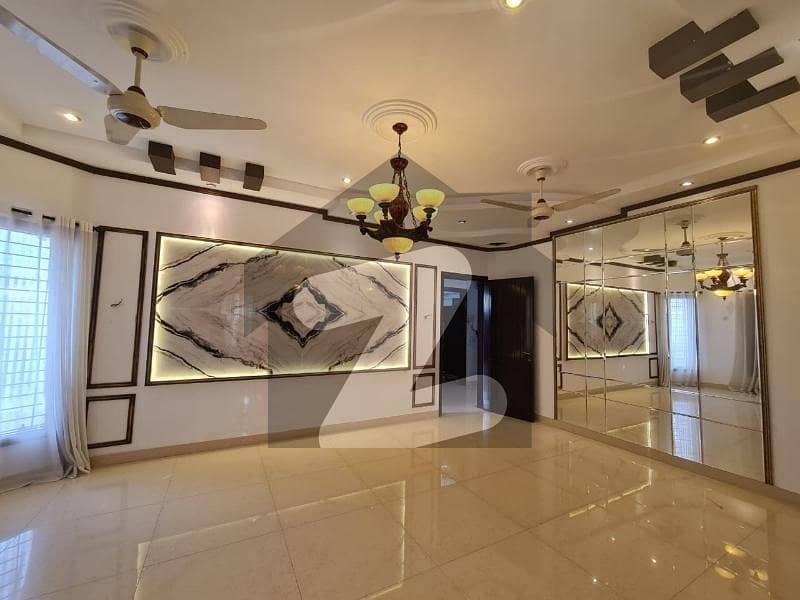 LUXURIOUS GROUND PORTION FOR RENT