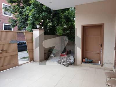 جوہر ٹاؤن فیز 2 جوہر ٹاؤن,لاہور میں 2 کمروں کا 10 مرلہ مکان 75.0 ہزار میں کرایہ پر دستیاب ہے۔