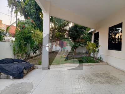 Defence 600 yards bungalow near Shujaat & 26 street