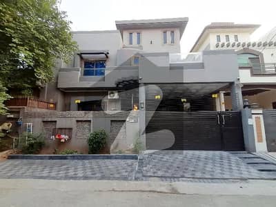 پاک عرب سوسائٹی فیز 1 - بلاک اے پاک عرب ہاؤسنگ سوسائٹی فیز 1,پاک عرب ہاؤسنگ سوسائٹی,لاہور میں 5 کمروں کا 10 مرلہ مکان 4.5 کروڑ میں برائے فروخت۔ پاک عرب سوسائٹی فیز 1 - بلاک اے پاک عرب ہاؤسنگ سوسائٹی فیز 1,پاک عرب ہاؤسنگ سوسائٹی,لاہور میں 5 کمروں کا 10 مرلہ مکان 4.5 کروڑ میں برائے فروخت۔