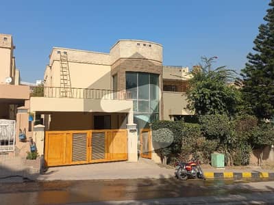 بحریہ ٹاؤن فیز 1 بحریہ ٹاؤن راولپنڈی,راولپنڈی میں 4 کمروں کا 15 مرلہ مکان 1.4 لاکھ میں کرایہ پر دستیاب ہے۔