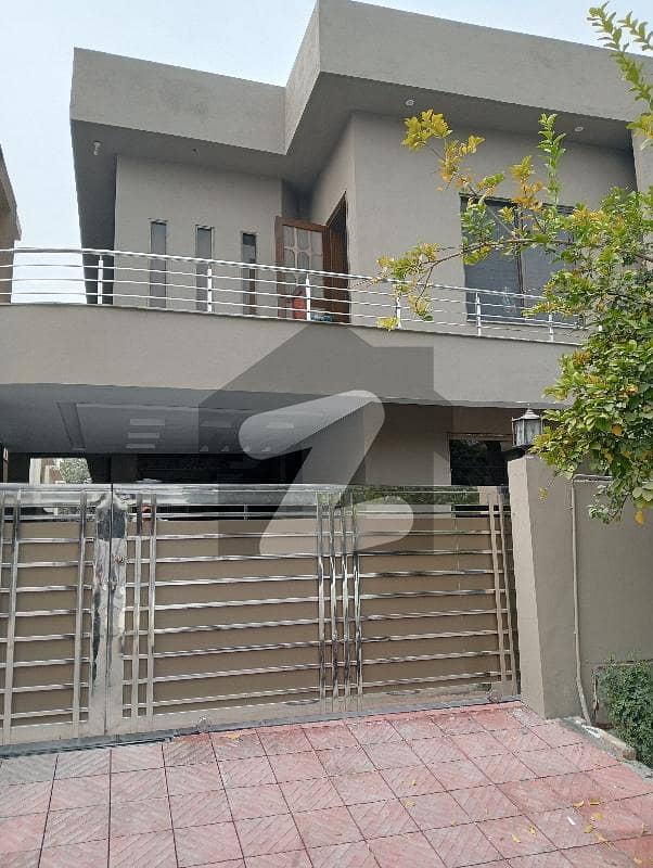 بحریہ ٹاؤن فیز 4 بحریہ ٹاؤن راولپنڈی,راولپنڈی میں 5 کمروں کا 10 مرلہ مکان 1.3 لاکھ میں کرایہ پر دستیاب ہے۔