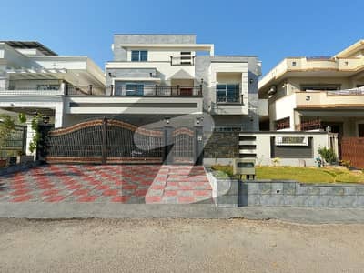 جی ۔ 13/2 جی ۔ 13,اسلام آباد میں 6 کمروں کا 1 کنال مکان 15.5 کروڑ میں برائے فروخت۔ جی ۔ 13/2 جی ۔ 13,اسلام آباد میں 6 کمروں کا 1 کنال مکان 15.5 کروڑ میں برائے فروخت۔