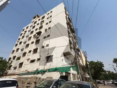 کلفٹن ۔ بلاک 1 کلفٹن,کراچی میں 4 کمروں کا 12 مرلہ فلیٹ 7.14 کروڑ میں برائے فروخت۔