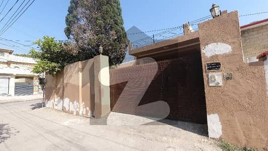 تلسا روڈ راولپنڈی میں 4 کمروں کا 1 کنال مکان 1.45 لاکھ میں کرایہ پر دستیاب ہے۔ تلسا روڈ راولپنڈی میں 4 کمروں کا 1 کنال مکان 1.45 لاکھ میں کرایہ پر دستیاب ہے۔