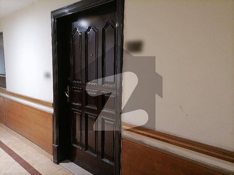 3 Marla Flat For Sale In Gulberg