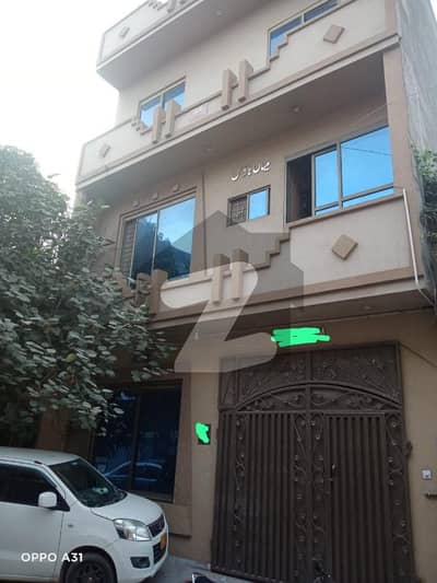 سبزہ زار سکیم لاہور میں 6 کمروں کا 5 مرلہ مکان 2.25 کروڑ میں برائے فروخت۔ سبزہ زار سکیم لاہور میں 6 کمروں کا 5 مرلہ مکان 2.25 کروڑ میں برائے فروخت۔