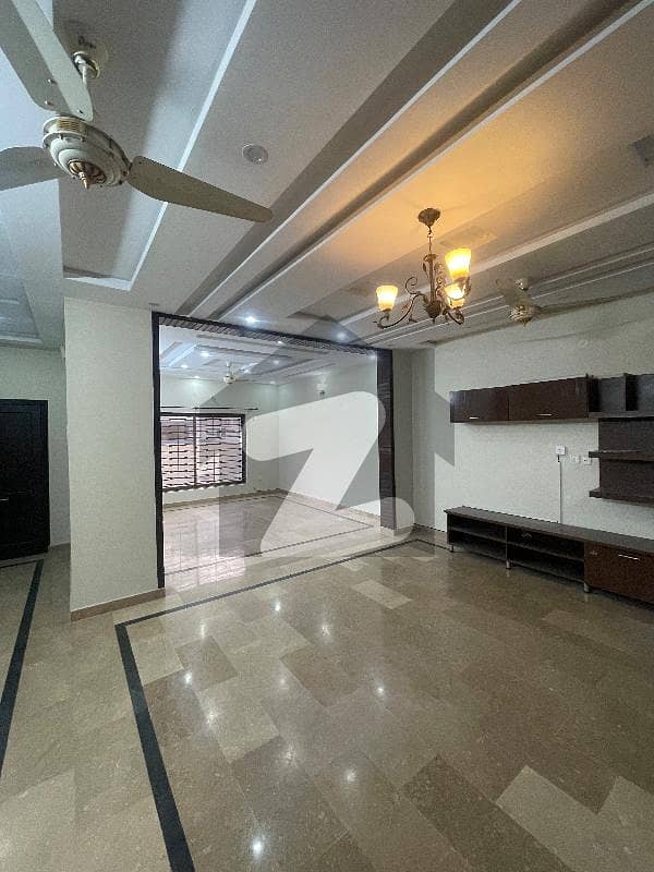 5 Marla Triple Storey House For Rent In Pakistan Town 5 Marla Triple Storey House For Rent In Pakistan Town