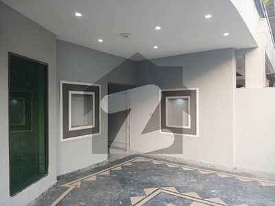 UET HOUSE 10 MARLA FACING PARK FOR SALE