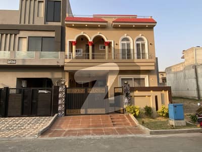 سٹی ہاؤسنگ سوسائٹی گوجرانوالہ میں 4 کمروں کا 5 مرلہ مکان 1.85 کروڑ میں برائے فروخت۔