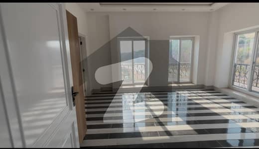 Newly build luxury apartment for rent