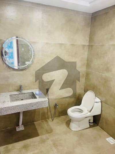 رائل آرچرڈ - بلاک ای رائل آرچرڈ,ملتان پبلک سکول روڈ,ملتان میں 5 کمروں کا 10 مرلہ مکان 3.3 کروڑ میں برائے فروخت۔