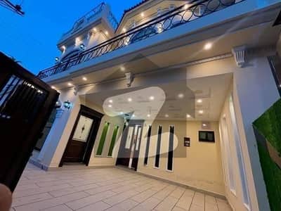 بش ایگزیکٹو ولاز ملتان میں 4 کمروں کا 6 مرلہ مکان 77.0 ہزار میں کرایہ پر دستیاب ہے۔