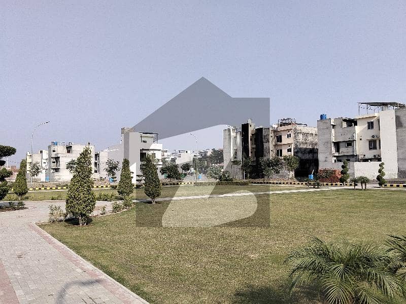 اتحاد ٹاؤن فیز ١ اتحاد ٹاؤن,رائیونڈ روڈ,لاہور میں 3 مرلہ رہائشی پلاٹ 82.0 لاکھ میں برائے فروخت۔