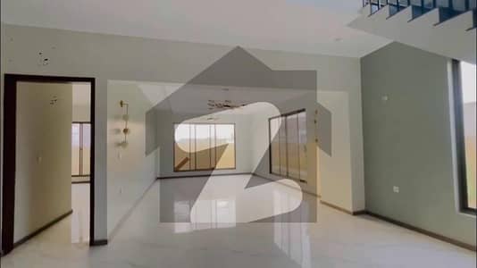 272sq Yd Ready To Move Villa In Precinct-1 0.5km From Main Entrance. A-One Construction Standard 5Bed Drawing Dining Lounge