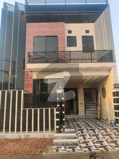 عابد گارڈن مین کینال بینک روڈ,لاہور میں 4 کمروں کا 5 مرلہ مکان 2.24 کروڑ میں برائے فروخت۔ عابد گارڈن مین کینال بینک روڈ,لاہور میں 4 کمروں کا 5 مرلہ مکان 2.24 کروڑ میں برائے فروخت۔