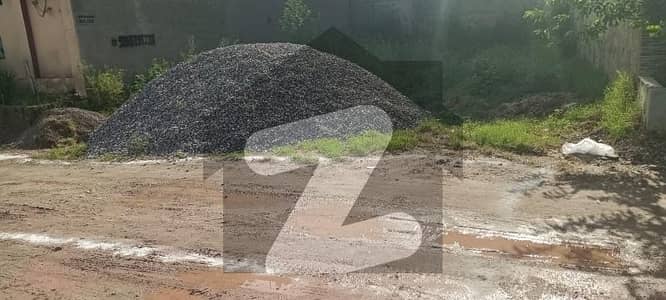 1022 Sq Yd Commercial Corner Plot Near Mumtaz City