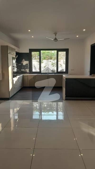 ڈی ایچ اے فیز 6 ڈی ایچ اے ڈیفینس,کراچی میں 6 کمروں کا 1 کنال مکان 7.0 لاکھ میں کرایہ پر دستیاب ہے۔