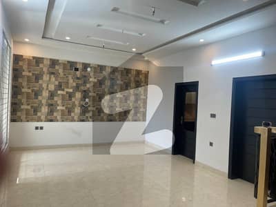 ڈائمنڈ سٹی غالب روڈ,سیالکوٹ میں 4 کمروں کا 6 مرلہ مکان 70.0 ہزار میں کرایہ پر دستیاب ہے۔ ڈائمنڈ سٹی غالب روڈ,سیالکوٹ میں 4 کمروں کا 6 مرلہ مکان 70.0 ہزار میں کرایہ پر دستیاب ہے۔