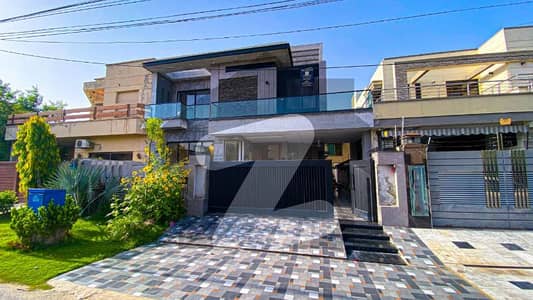 10 Marla Brand New Modern Design Lavish House For Sale In DHA | For Discounted Price And Original Pictures Download The App "Signature Lands".