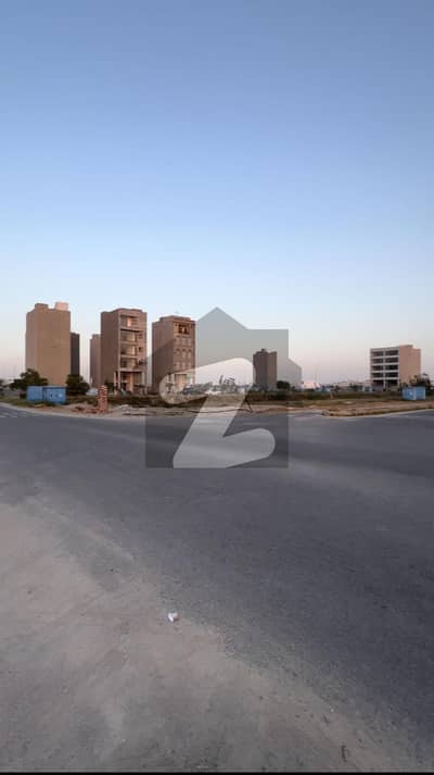 Investor Price 1 kanal Plot In DHA Phase 8 V Block