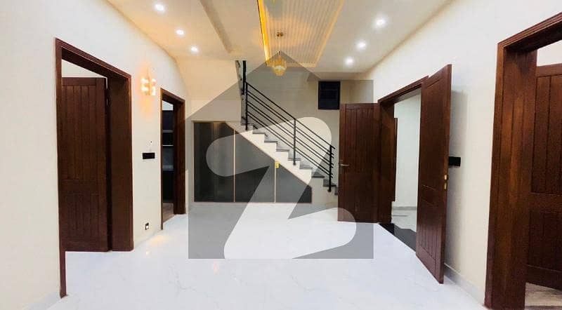 4.7 Marla Beautiful & Lavish Conner House for Sale 4.7 Marla Beautiful & Lavish Conner House for Sale