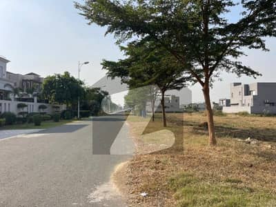 Z1 Block 4 Kanal Very Attractive Location Plot For Sale Z1 Block 4 Kanal Very Attractive Location Plot For Sale