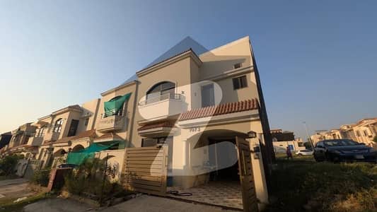 بحریہ ٹاؤن فیز 8 ۔ علی بلاک بحریہ ٹاؤن فیز 8 ۔ سفاری ویلی,بحریہ ٹاؤن فیز 8,بحریہ ٹاؤن راولپنڈی,راولپنڈی میں 4 کمروں کا 5 مرلہ مکان 1.85 کروڑ میں برائے فروخت۔