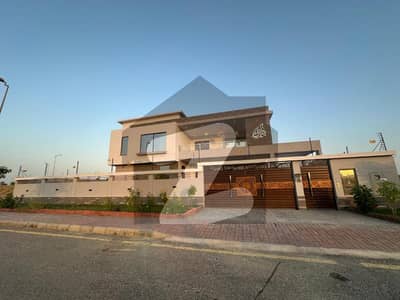 بحریہ ہلز بحریہ ٹاؤن کراچی,کراچی میں 8 کمروں کا 2 کنال مکان 16.0 کروڑ میں برائے فروخت۔