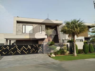 ڈی ایچ اے فیز 7 ڈیفنس (ڈی ایچ اے),لاہور میں 2 کمروں کا 1 کنال زیریں پورشن 1.5 لاکھ میں کرایہ پر دستیاب ہے۔