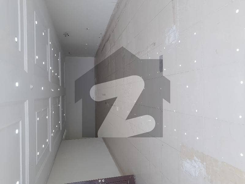 8 Marla 4th Floor With Lift